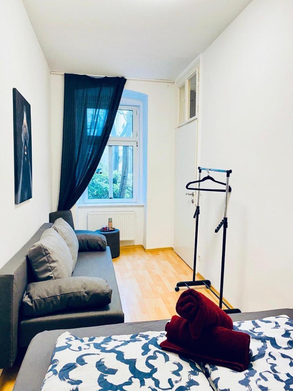 Cozy 3br Shared For Groups, 10-min To Waehringer Park Apartment Wien